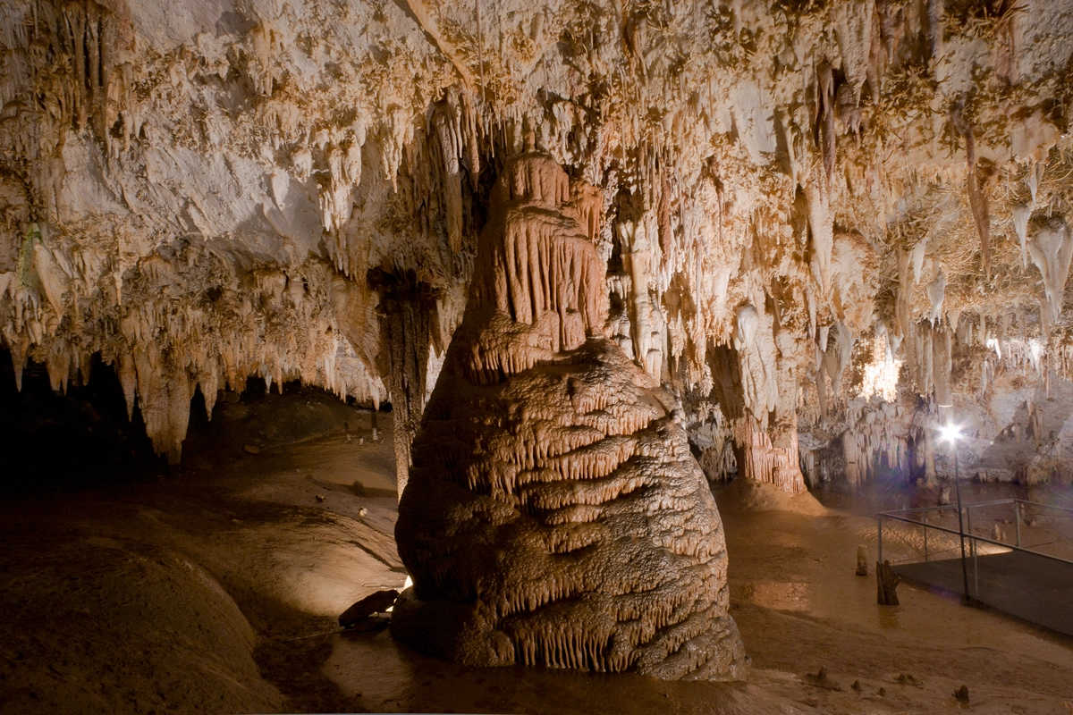 imagen de Cueva de Pozlagua